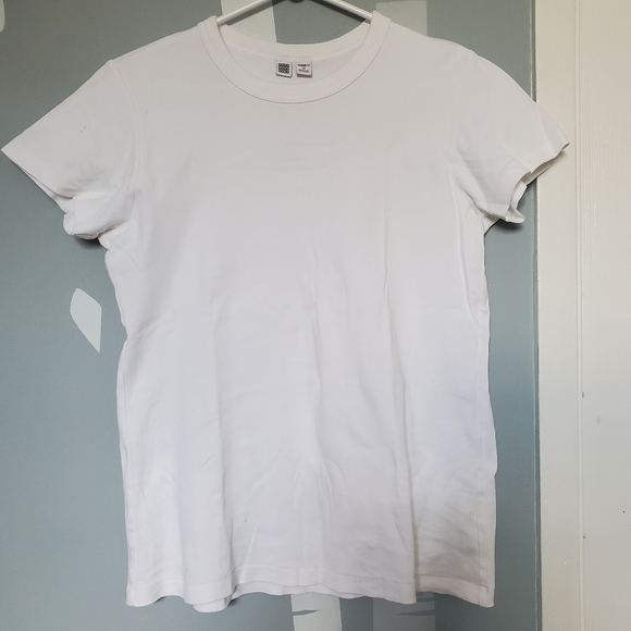 SOLD UNIQLO White Cotton T-shirt - Picture 2 of 3
